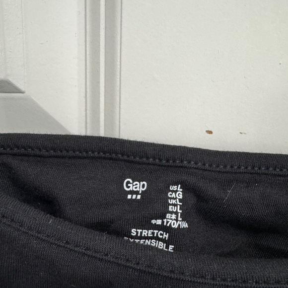 GAP Black Camisole Top - Picture 6 of 6